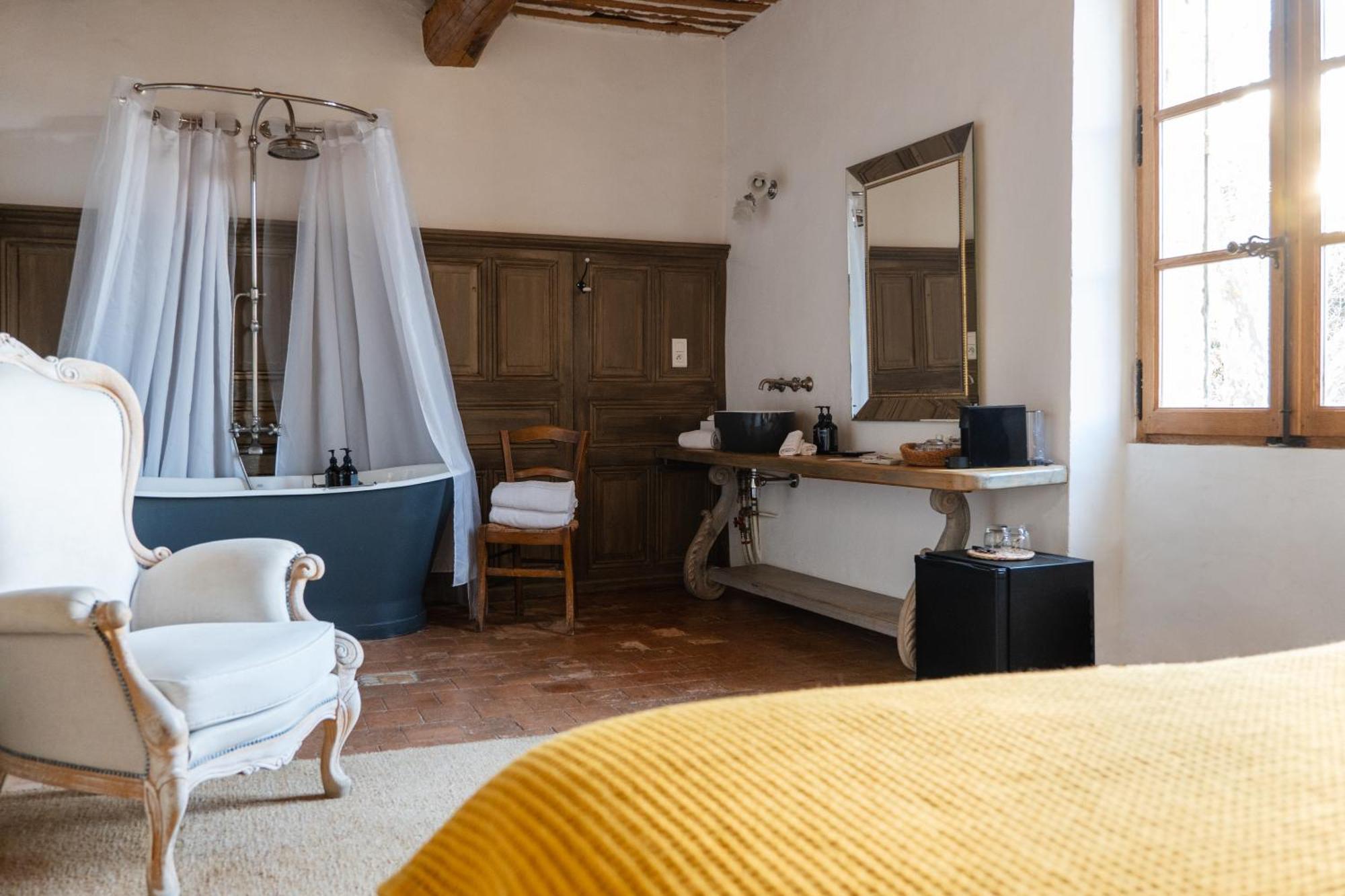 Le Galinier Lourmarin, A Beaumier Guesthouse Стая снимка